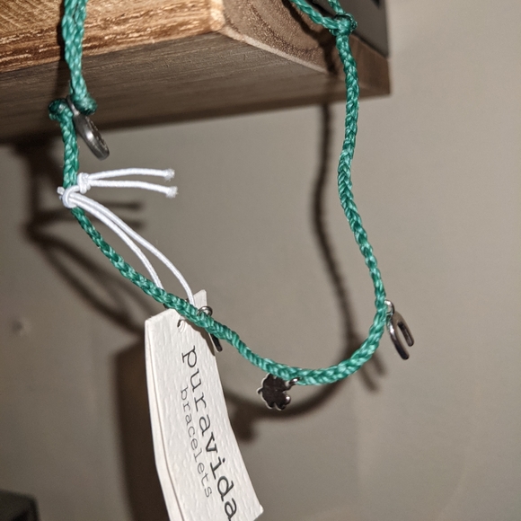 Pura Vida St Patrick's Day Charm Bracelet - Picture 3 of 7